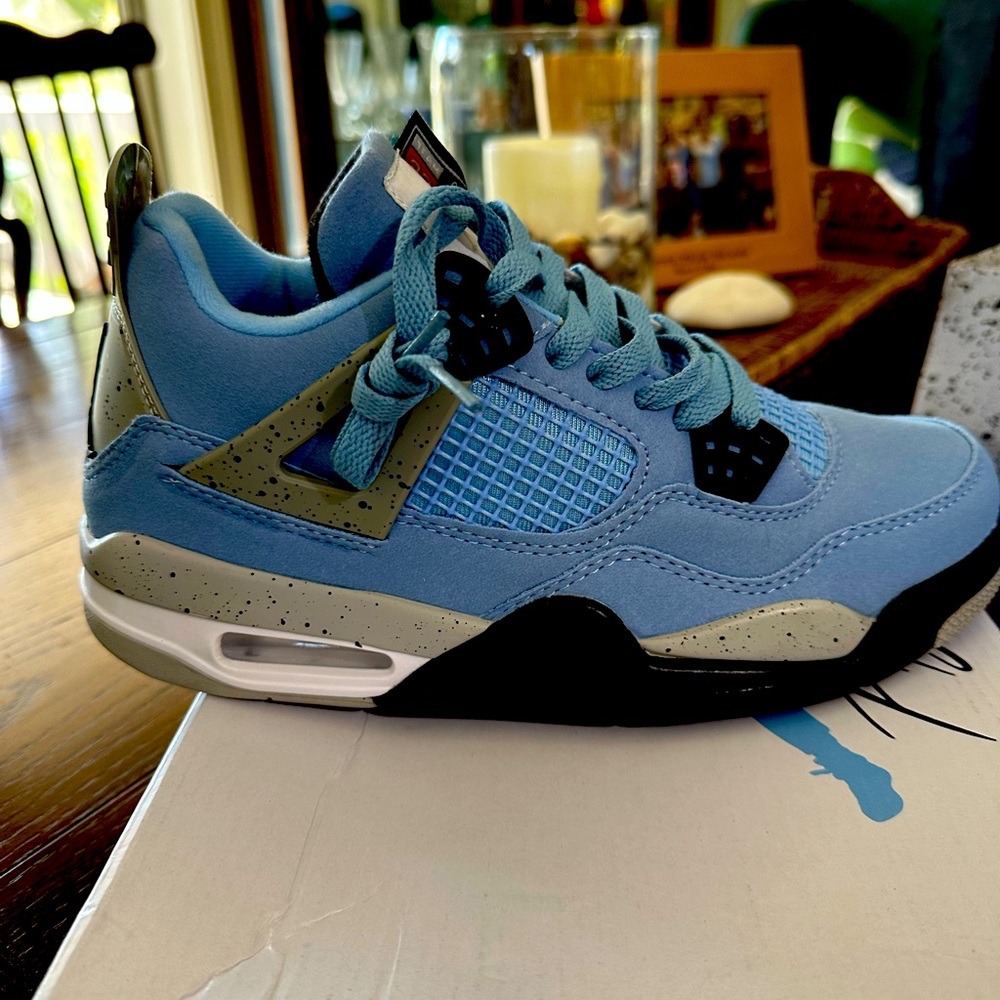 Air Jordan 4 Retro